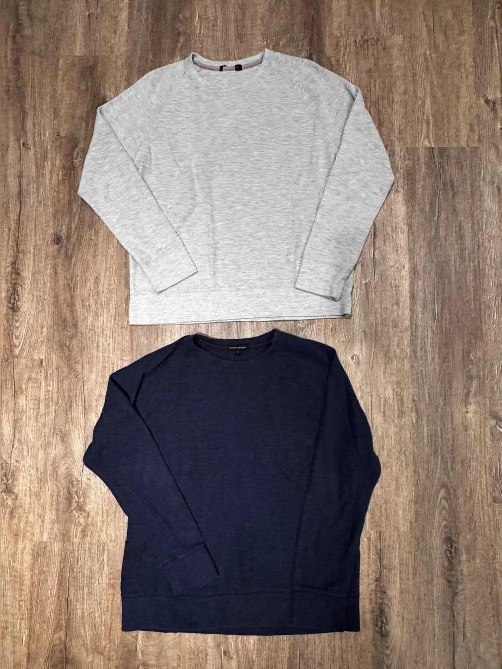 Banana Republic Men’s Crewnecks
